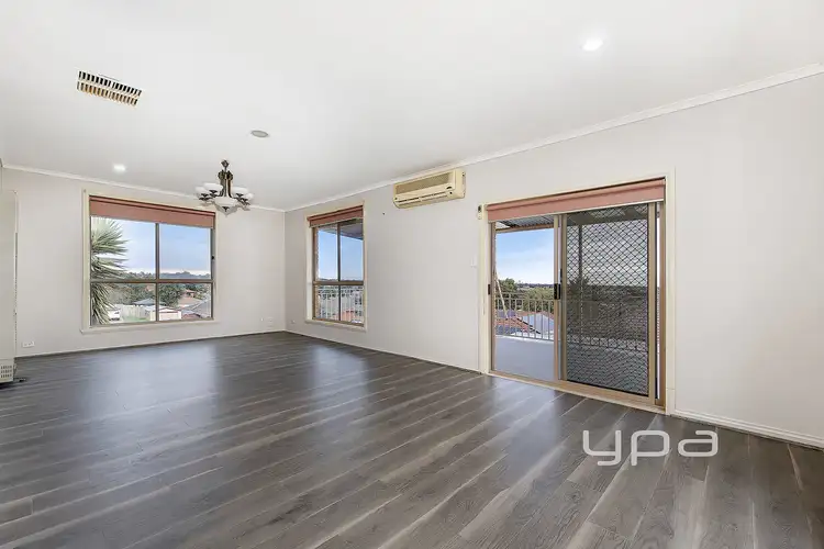 Fifth view of Homely house listing, 3 Redwood Close, Meadow Heights VIC 3048