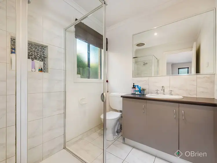 Fifth view of Homely house listing, 4 Joan Court, Skye VIC 3977