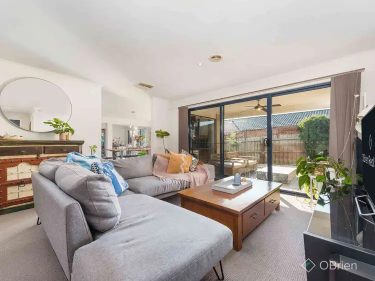 Sixth view of Homely house listing, 4 Joan Court, Skye VIC 3977