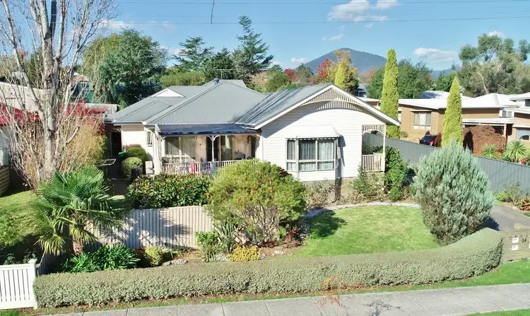 24 St Leonards Road, Healesville VIC 3777