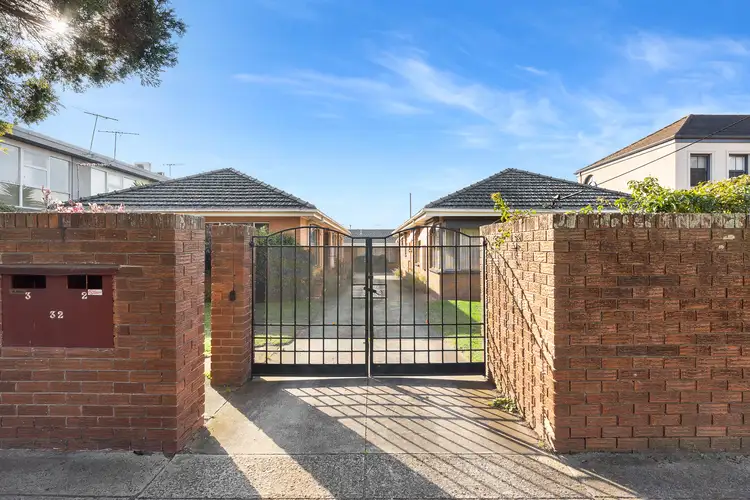 2/32 Alma Road, Camberwell VIC 3124