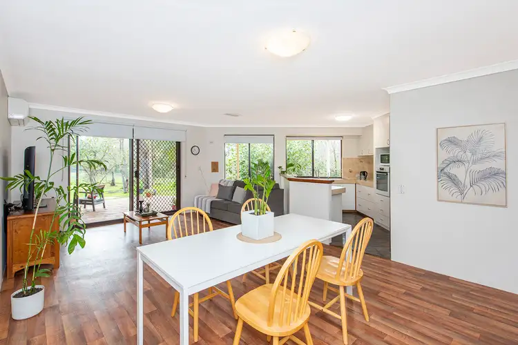 Sixth view of Homely house listing, 5 Sapphire Court, Mount Richon WA 6112