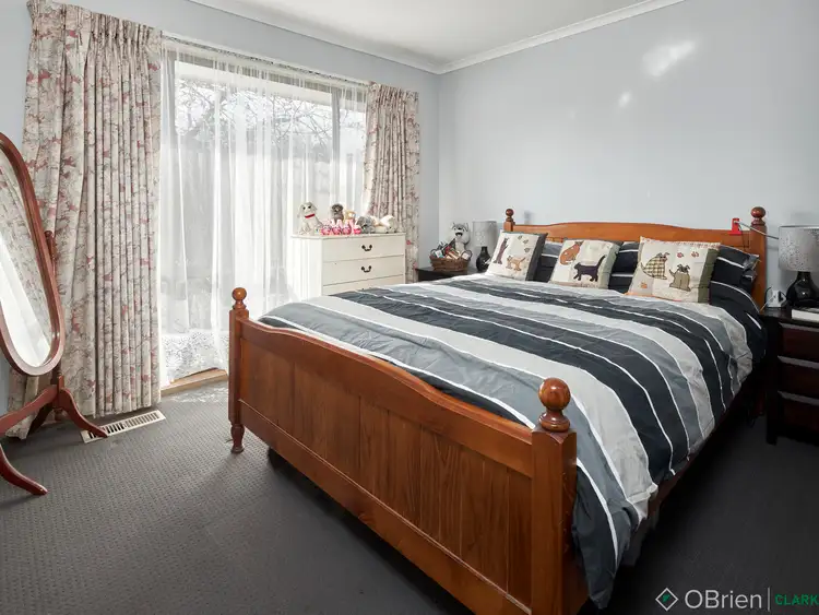 Fifth view of Homely house listing, 4 Phillips Court, Drouin VIC 3818