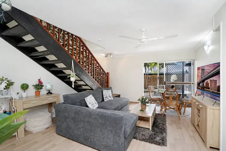 6/11 Crathern Close, Edge Hill QLD 4870
