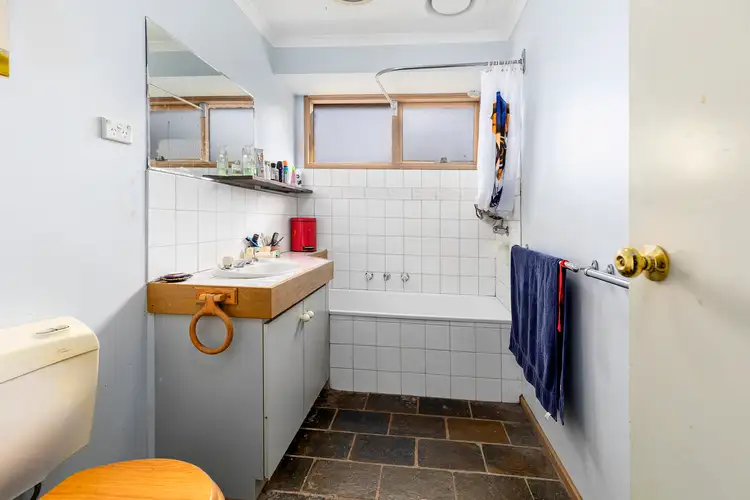 Sixth view of Homely house listing, 2 Naroo Place, Frankston VIC 3199