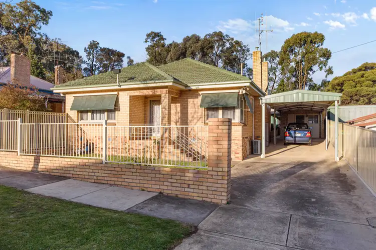 12 Holland Court, Kennington VIC 3550