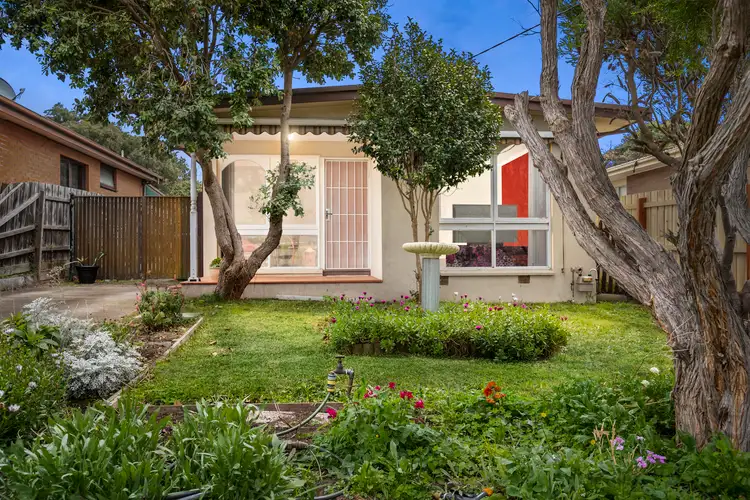 194 Ninth Avenue, Rosebud VIC 3939