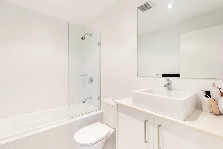 Sixth view of Homely unit listing, 30/1-3 Eulbertie Avenue, Warrawee NSW 2074