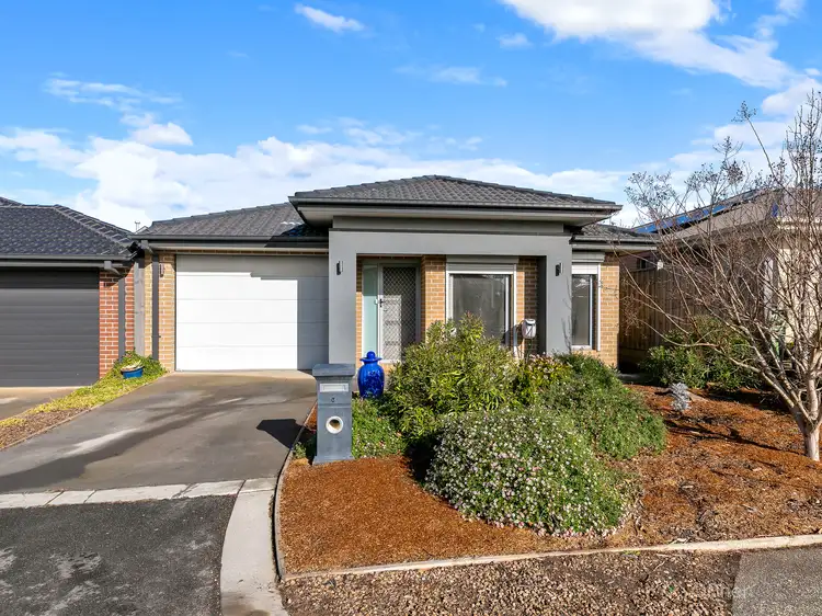 4 Crop Court, Clyde VIC 3978
