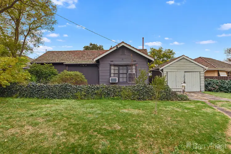 11 Farrington Street, Kennington VIC 3550