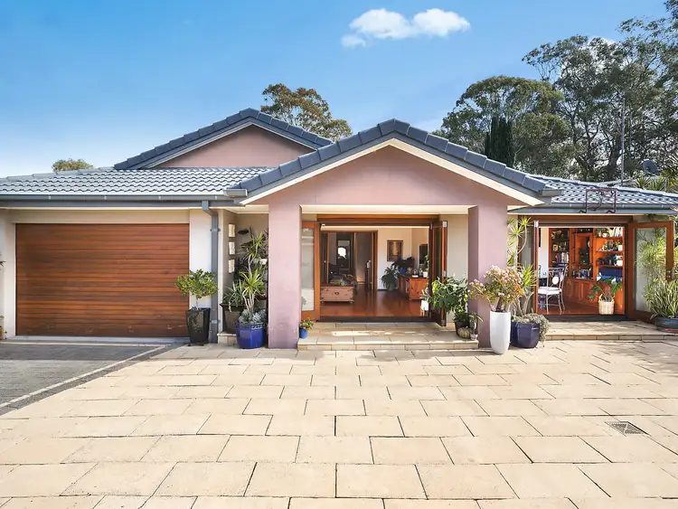 8 Highview Drive, Farmborough Heights NSW 2526