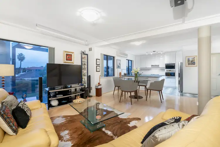 Fifth view of Homely house listing, 1 Saunders Street, Como WA 6152