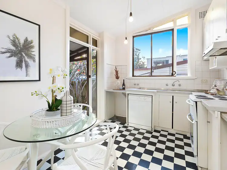 Sixth view of Homely house listing, 2 Carter Street, Bronte NSW 2024