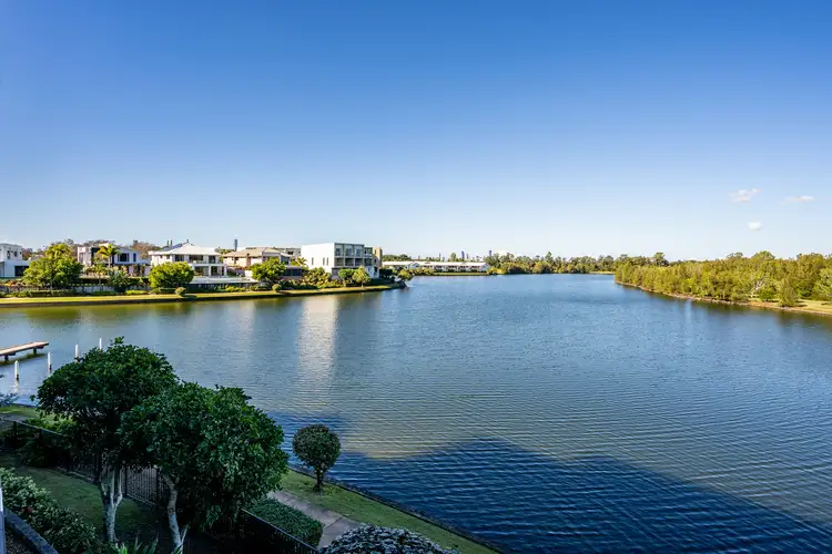 9/5036 Emerald Island Drive, Carrara QLD 4211