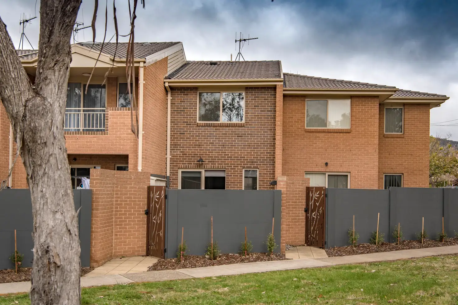 Main view of Homely townhouse listing, 2/2 McIntosh Street, Queanbeyan NSW 2620