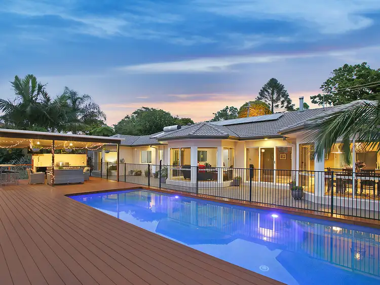 8 Westminster Boulevard, Elanora QLD 4221