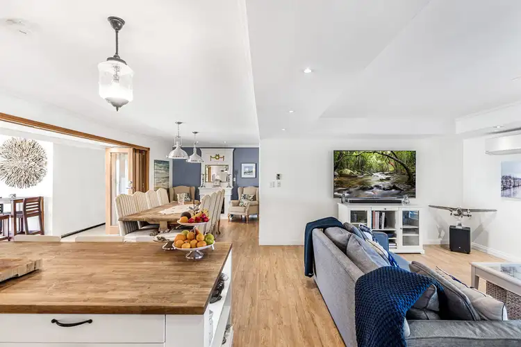 Sixth view of Homely house listing, 1 Pigeon Court, Birkdale QLD 4159