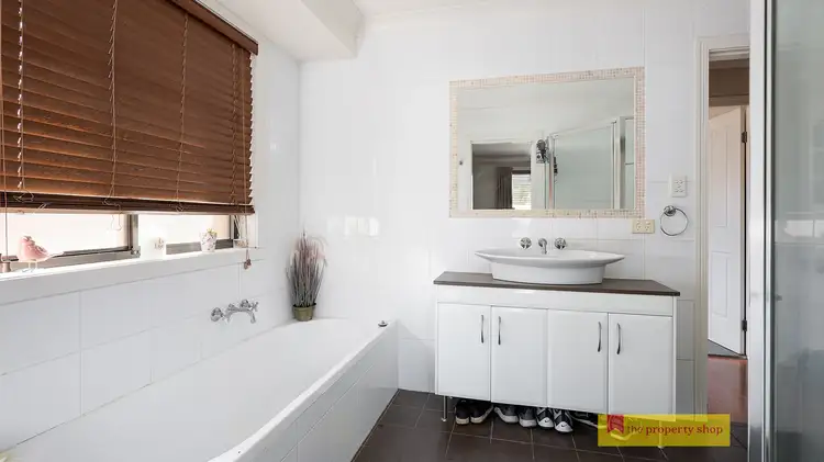 Sixth view of Homely house listing, 18 White Circle, Mudgee NSW 2850