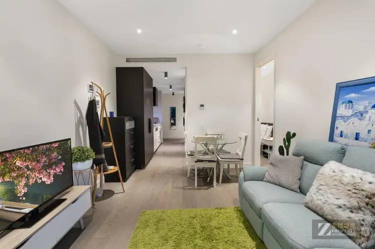 109/145 Queensberry Street