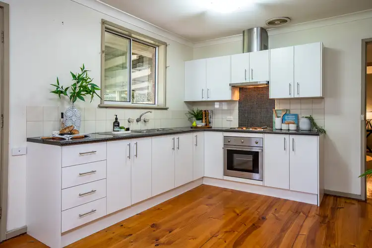 Fifth view of Homely house listing, 570 Spurrway Drive, West Albury NSW 2640