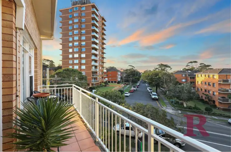 Main view of Homely unit listing, 10/20 Burke Road, Cronulla NSW 2230