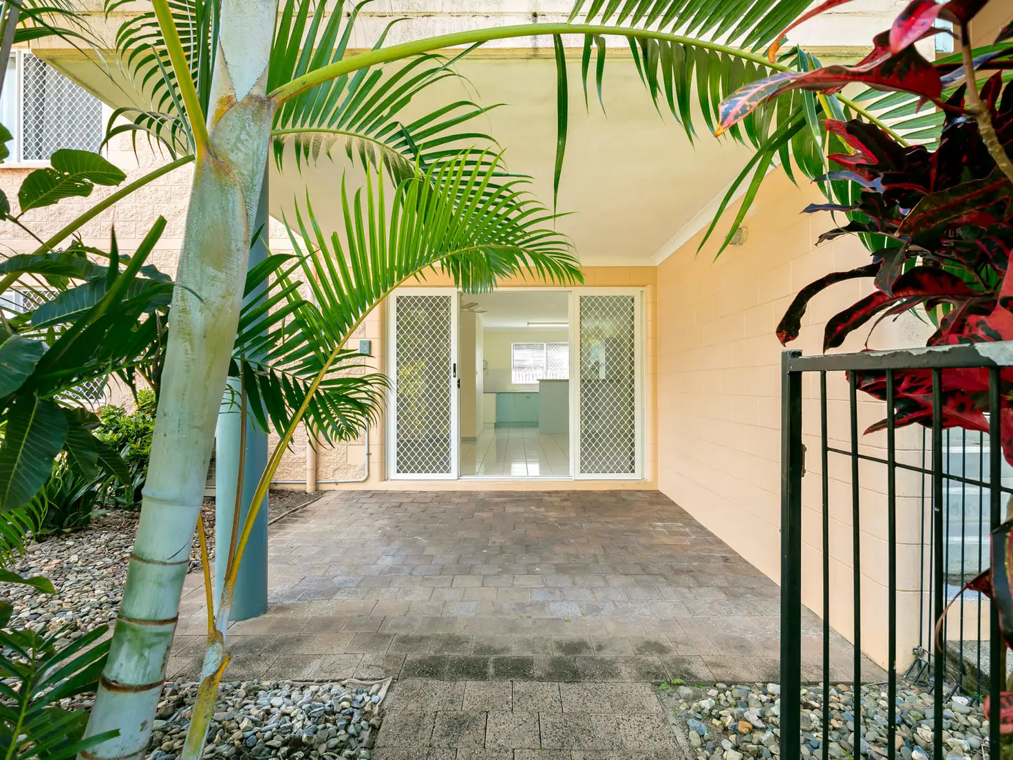 Main view of Homely unit listing, 5/16-18 Springfield Crescent, Manoora QLD 4870