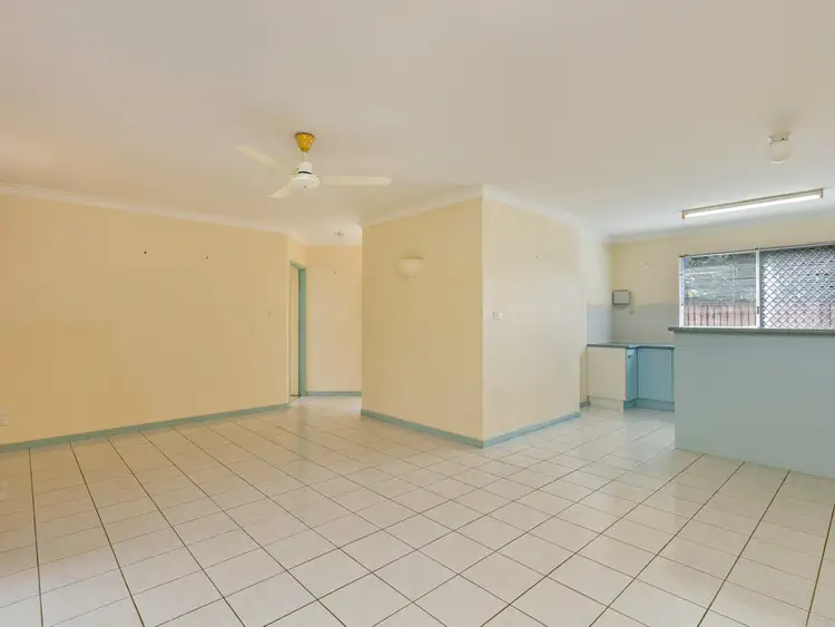 Fourth view of Homely unit listing, 5/16-18 Springfield Crescent, Manoora QLD 4870