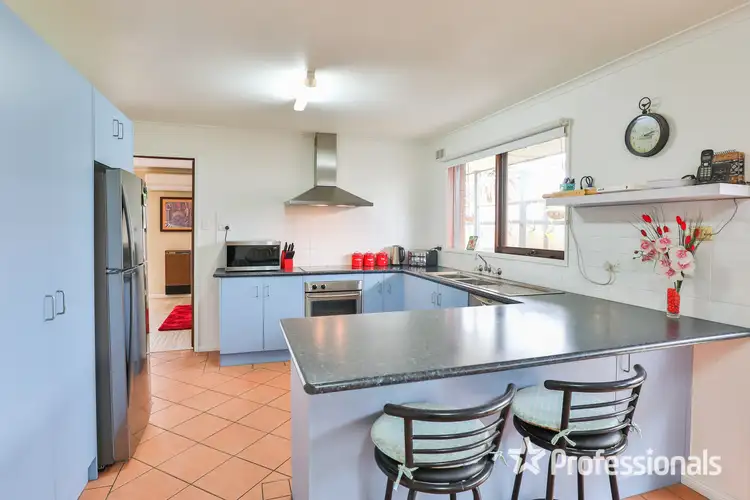 Sixth view of Homely house listing, 2 Kamira Court, Mildura VIC 3500
