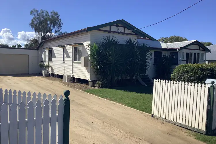 19 Edward Street, Dalby QLD 4405