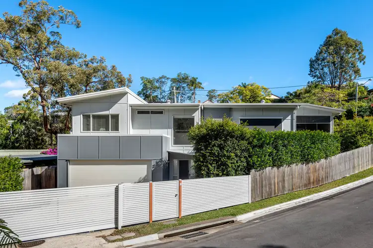 7 Orchard Terrace, St Lucia QLD 4067