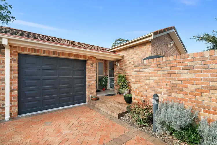 2/2 Keats Avenue, Bateau Bay NSW 2261
