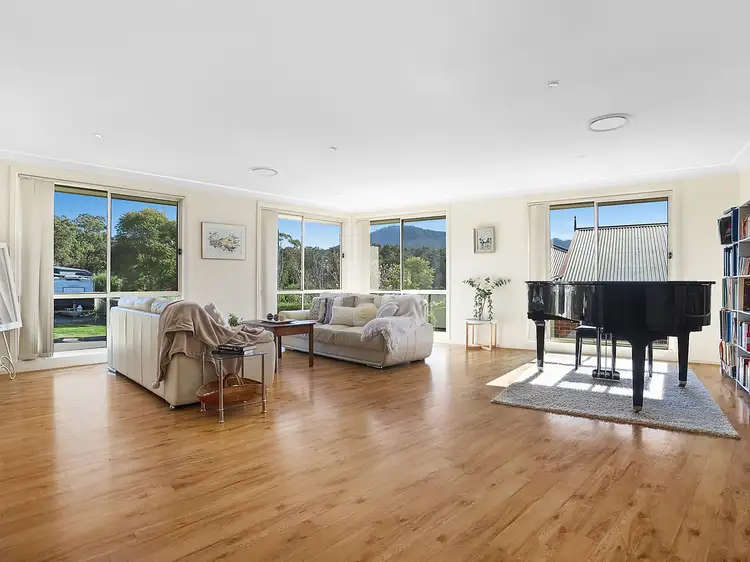 7 Freesia Crescent, Bomaderry NSW 2541