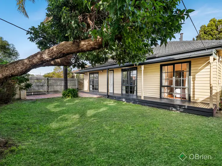 Main view of Homely townhouse listing, 1/24 Stuart Avenue, Cheltenham VIC 3192