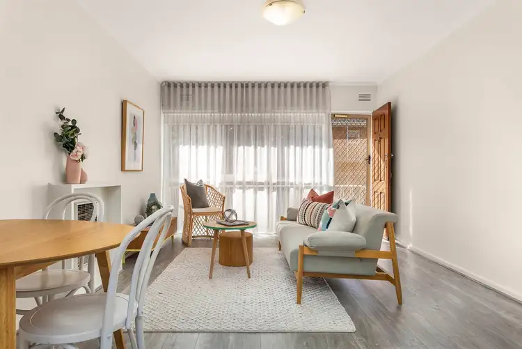 Fifth view of Homely apartment listing, 2/7 Violet Street, Essendon VIC 3040