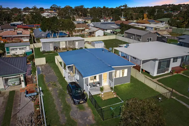 14 Merrendale Avenue, Gorokan NSW 2263