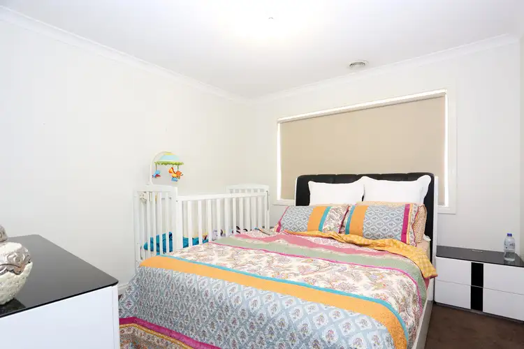 Sixth view of Homely house listing, 1/6 Kiewa Crescent, Dallas VIC 3047