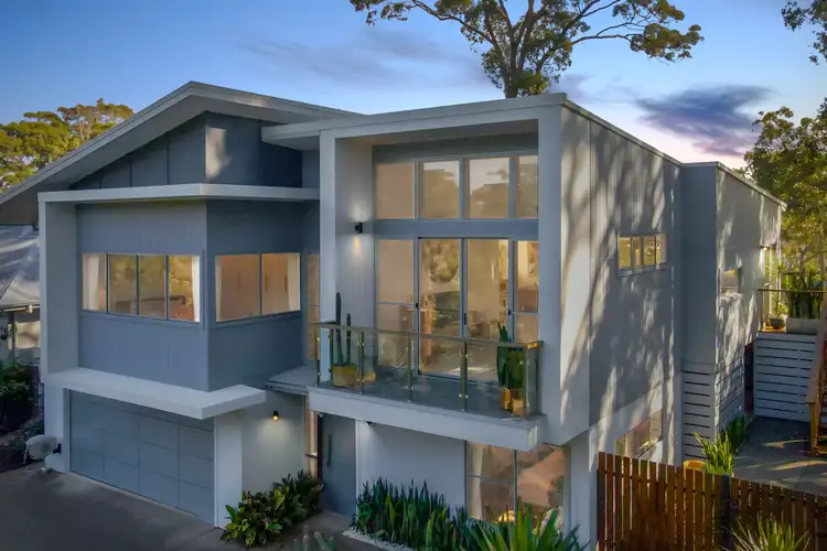10 Lake Point Way, Murrays Beach NSW 2281