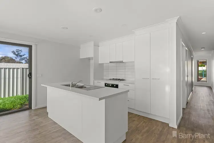 Second view of Homely townhouse listing, 2/21 Heinz Street, White Hills VIC 3550