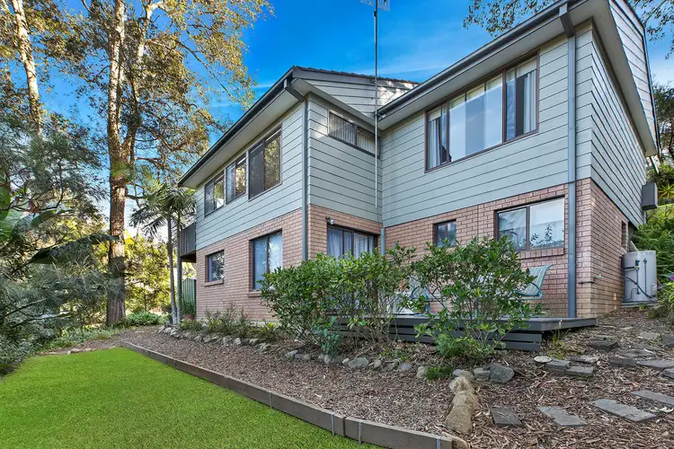 11 Harcourt Place, North Avoca NSW 2260