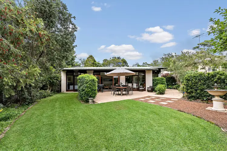 11 Kitchener Street, St Ives NSW 2075