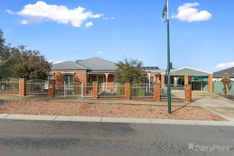 15 Arlington Court, Maiden Gully VIC 3551