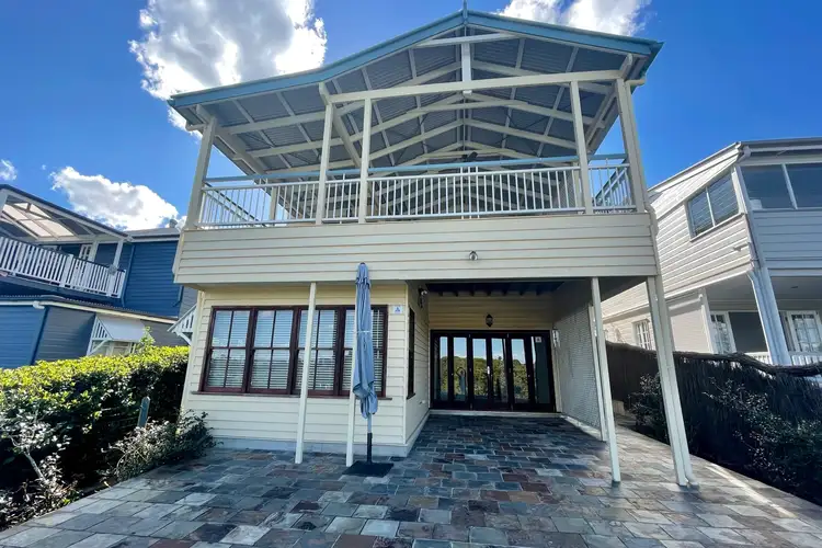 53 Norman Crescent, Norman Park QLD 4170