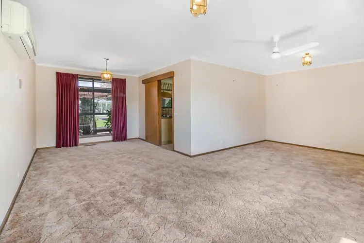 Fifth view of Homely house listing, 8 Burleigh Court, Frankston VIC 3199