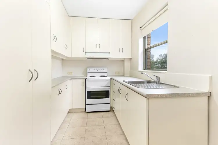 1/142 Ernest Street