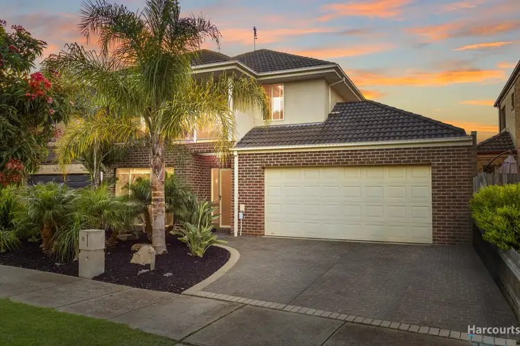 18 Clearwater View, South Morang VIC 3752