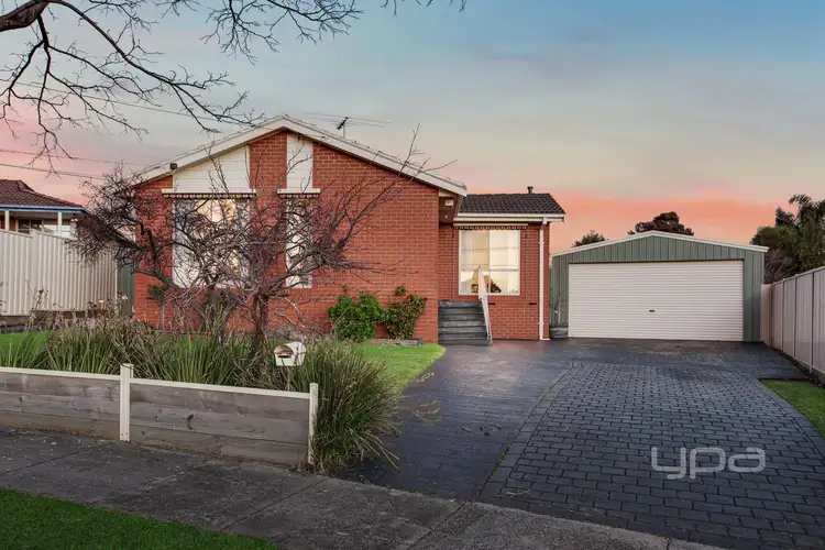 Second view of Homely house listing, 8 Haig Place, Attwood VIC 3049