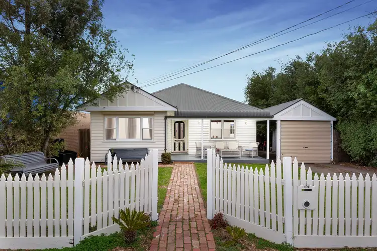 19 Deutscher Street, Avondale Heights VIC 3034