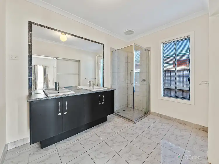 Fourth view of Homely house listing, 8 Silvergum Place, Cranbourne VIC 3977