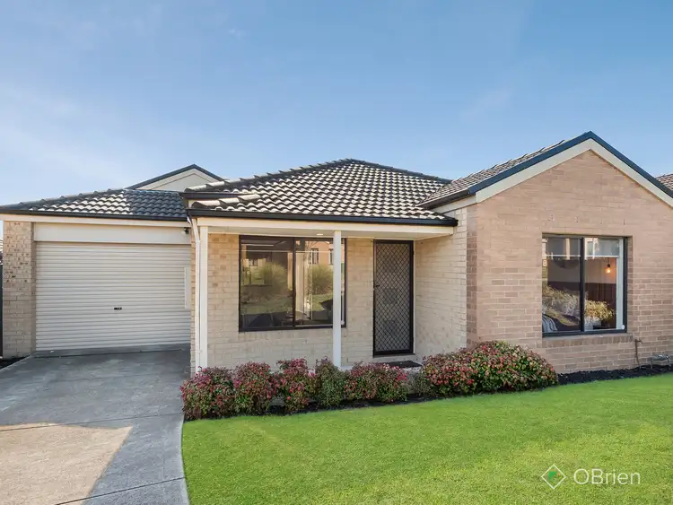 33 Pinewood Drive, Carrum Downs VIC 3201