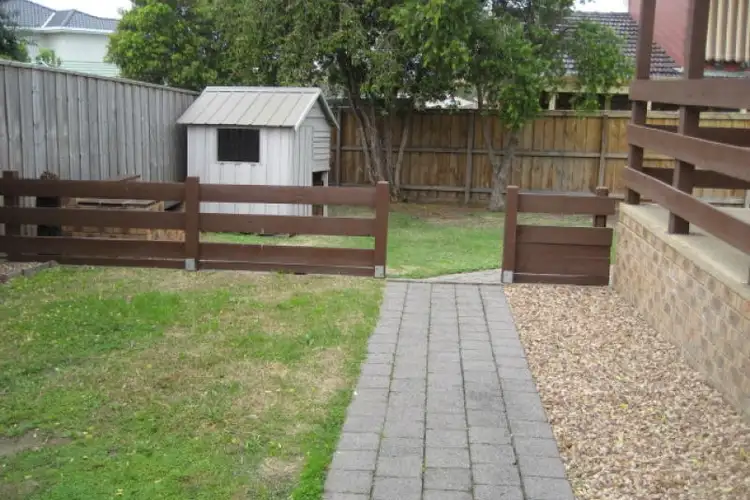 Fifth view of Homely house listing, 10 Redleap Avenue, Mill Park VIC 3082